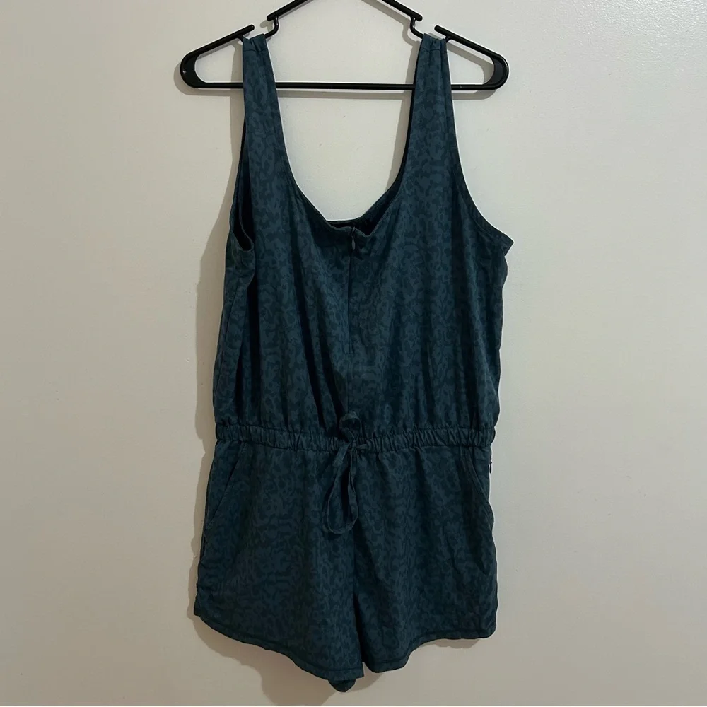 Women’s prAna Railay Romper In Blue Leopard Print Size Large - Picture 1 of 4